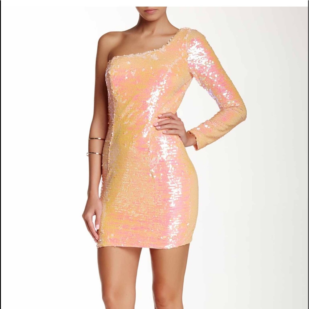 Terani Couture Sequined one shoulder SZ Sm
